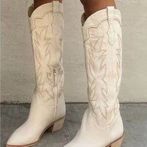 Like new -Dolce Vita Shiren Boot-sand nubuck western boot size 7 -TTS. Beautiful